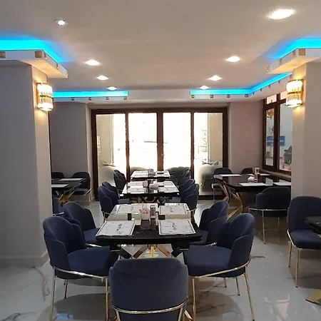 Safari Szálloda 3*
