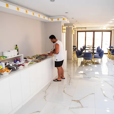 Ξενοδοχείο Safari 3*