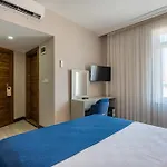 Safari Hotel