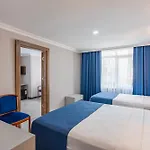 Safari Hotel
