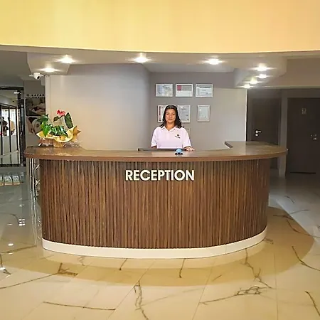 Safari Hotell