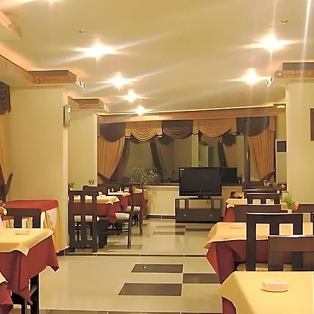 Hotell Safari 3*
