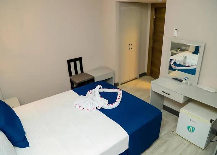 Safari Hotel 3*