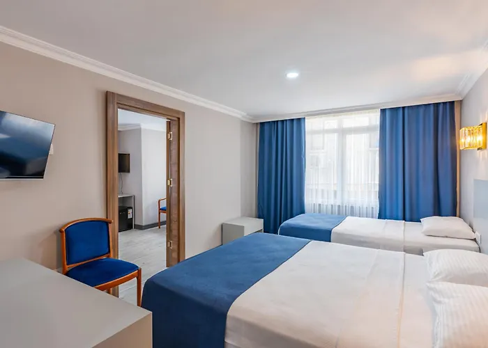 Safari Hotel