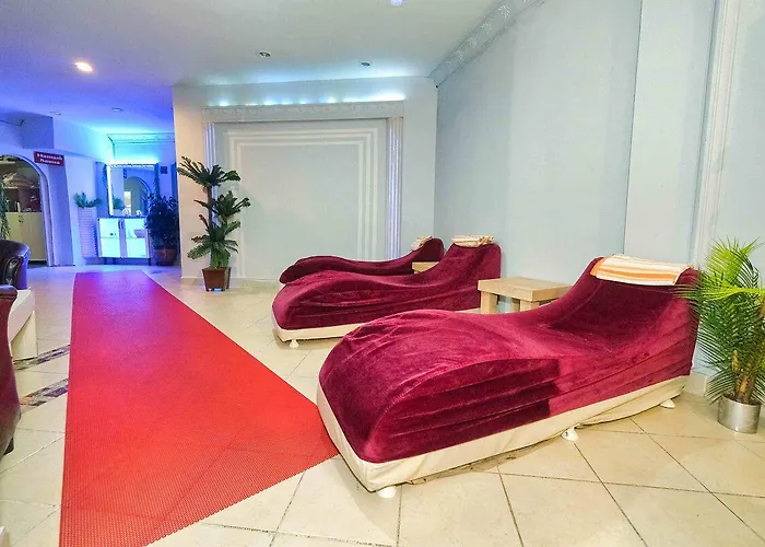 Hotel Safari 3*