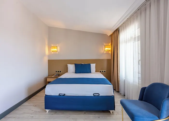 Safari Hotel