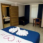 Otel Safari 3*