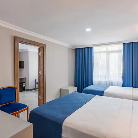 Safari Hotel